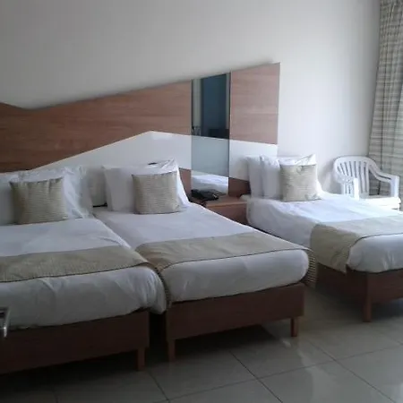 Water's Edge Birżebbuġa