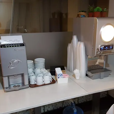 Hotel Water's Edge 2*