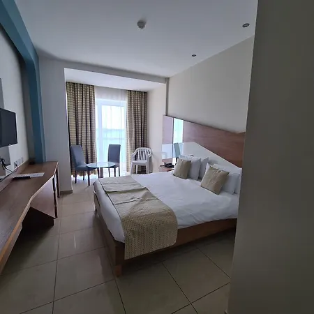 Water's Edge 2* Birżebbuġa