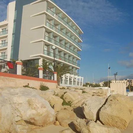 Water's Edge Birżebbuġa