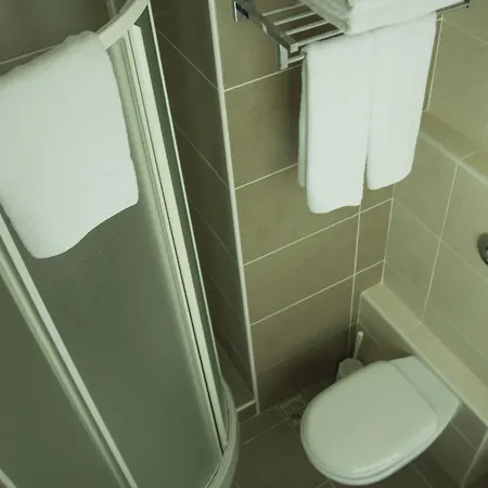 Water's Edge ホテル