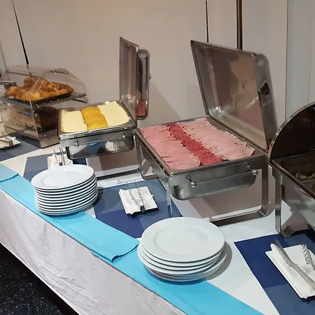 Water's Edge Birżebbuġa