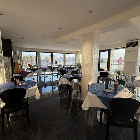 Water's Edge Hotel Birzebbuga