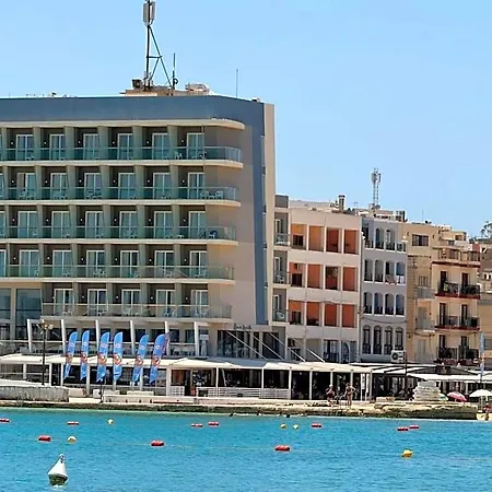 Water's Edge Birżebbuġa