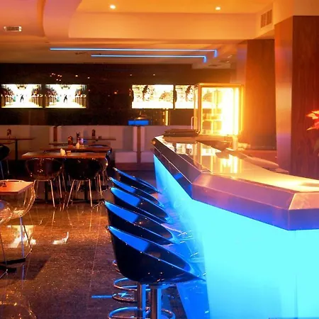酒店 Water's Edge 2*