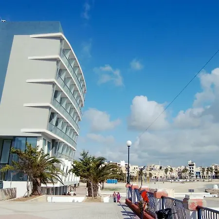 Otel Water's Edge 3*