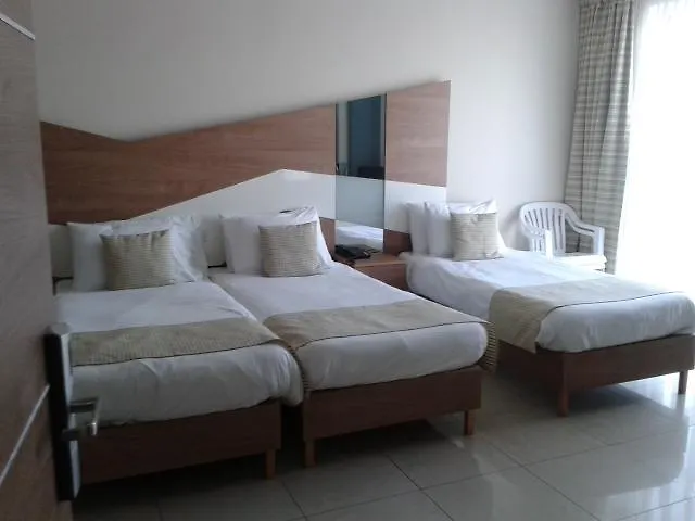 Water's Edge Birżebbuġa