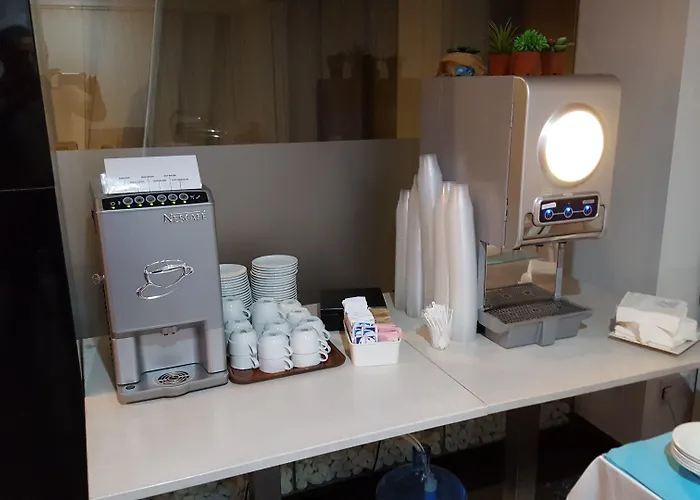 호텔 Water's Edge 2*