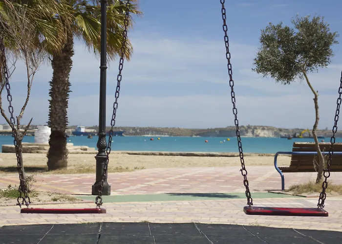 Water's Edge 호텔 Birżebbuġa