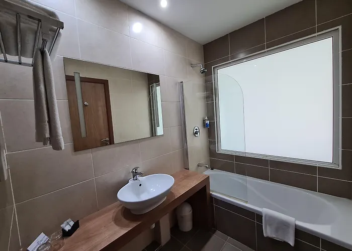 호텔 Water's Edge 2*