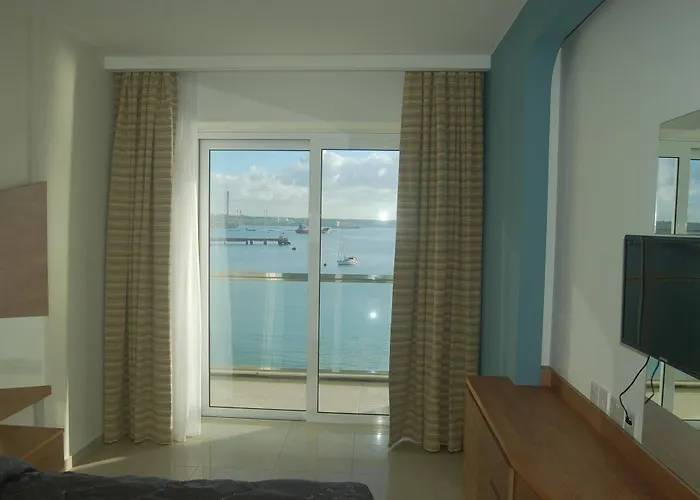 Hotel Water's Edge Birzebbuga